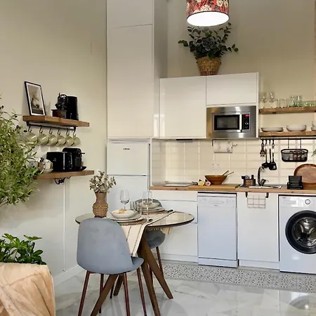 Apartment Wehostcostaluz Le Petit Palace Catedral Con Parking Gratuito