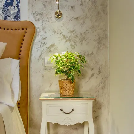 Apartment Wehostcostaluz Le Petit Palace Catedral Con Parking Gratuito